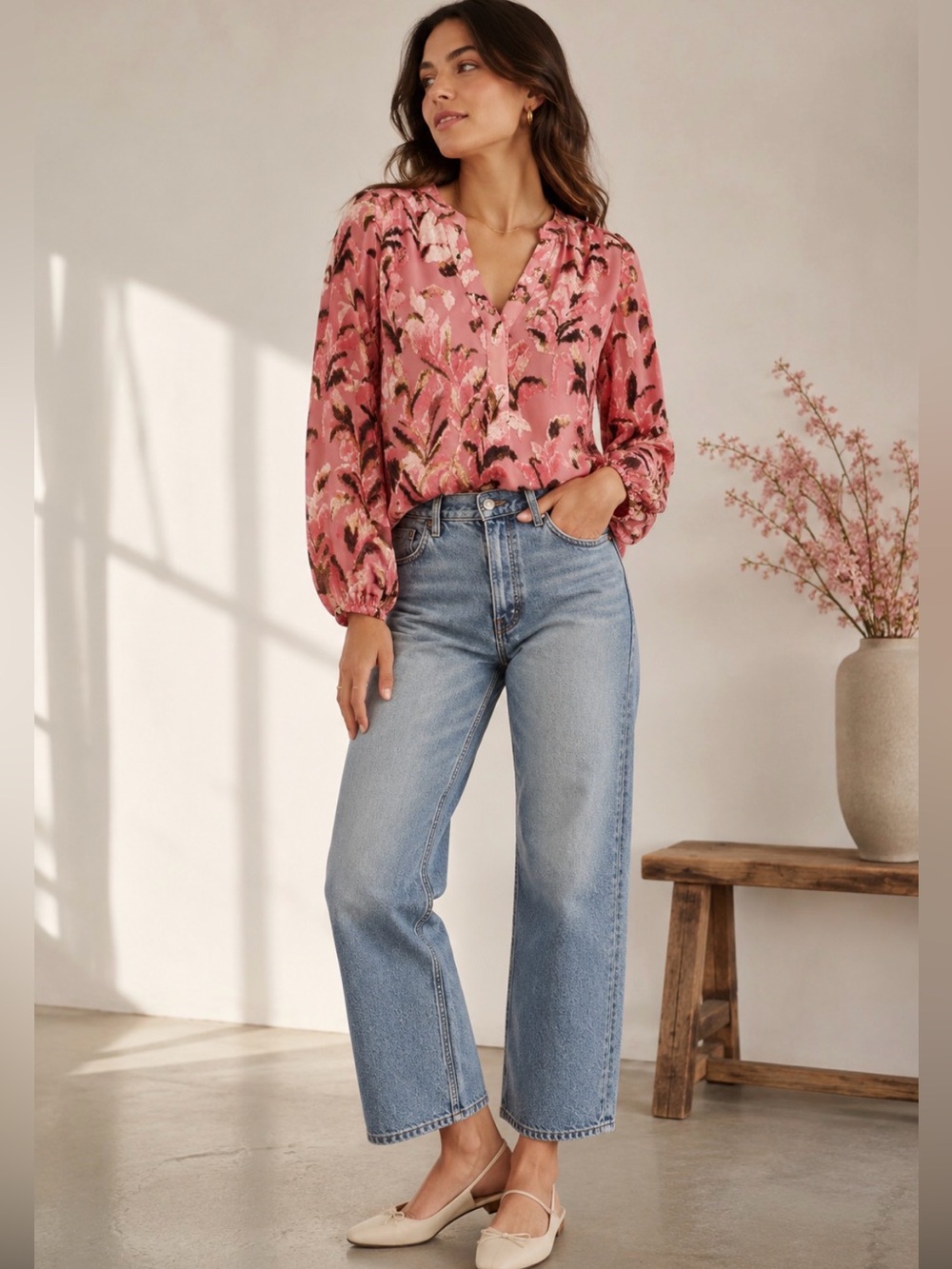 Anthropologie Lori Burnout Velvet Floral Top Pink V-Neck Size Medium